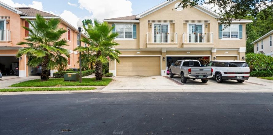 Townhouse in New Port Richey, Florida 3 bedrooms, 156.63 sq.m. № 1853439