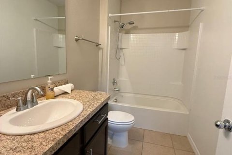 Casa en alquiler en Haines City, Florida, 4 dormitorios, 165.37 m2 № 1907853 - foto 9