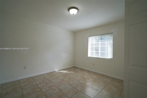 Villa ou maison à louer à Miami, Floride: 3 chambres, 116.13 m2 № 1995803 - photo 18
