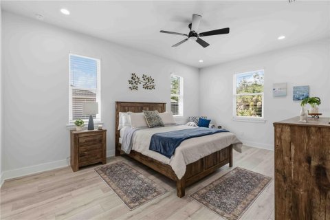 House in Port Charlotte, Florida 3 bedrooms, 162.86 sq.m. № 2420206 - photo 24