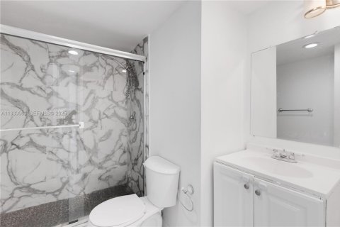 Copropriété à vendre à North Miami Beach, Floride: 2 chambres, 103.12 m2 № 1991865 - photo 21
