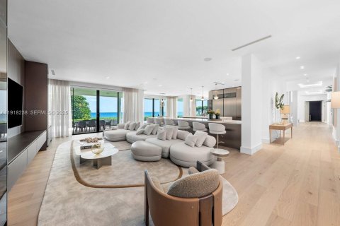 Купить виллу или дом в Хиллсборо-Бич, Флорида 7 спален, 938.41м2, № 1976387 - фото 22