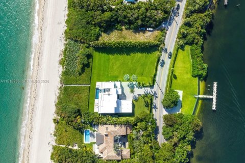 Купить виллу или дом в Хиллсборо-Бич, Флорида 7 спален, 938.41м2, № 1976387 - фото 6