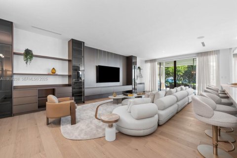 Купить виллу или дом в Хиллсборо-Бич, Флорида 7 спален, 938.41м2, № 1976387 - фото 23