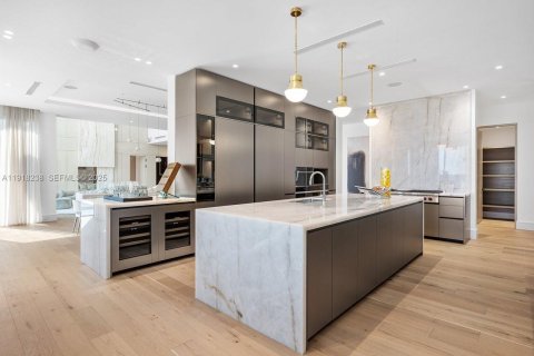 Купить виллу или дом в Хиллсборо-Бич, Флорида 7 спален, 938.41м2, № 1976387 - фото 20