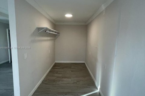 Снять в аренду квартиру в Майами, Флорида 1 спальня, № 2004490 - фото 8