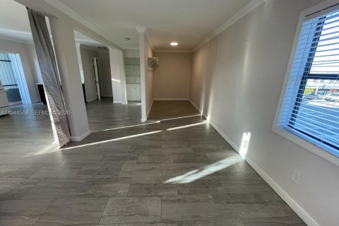 Снять в аренду квартиру в Майами, Флорида 1 спальня, № 2004490 - фото 6