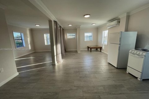 Снять в аренду квартиру в Майами, Флорида 1 спальня, № 2004490 - фото 3