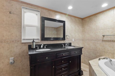 Casa en venta en Port Charlotte, Florida, 3 dormitorios, 213.58 m2 № 1901918 - foto 29