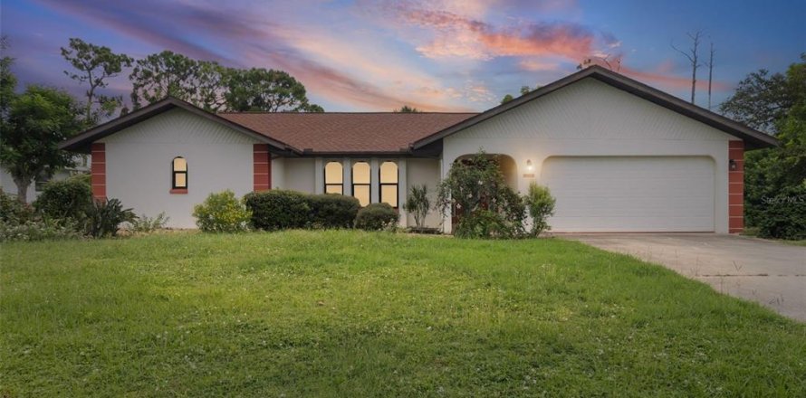 Casa en Port Charlotte, Florida 3 dormitorios, 213.58 m2 № 1901918