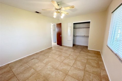 Villa ou maison à louer à Saint Petersburg, Floride: 3 chambres, 165.55 m2 № 2114234 - photo 7