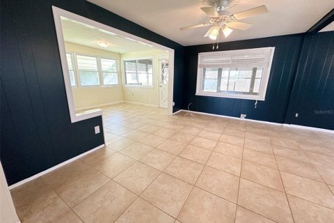 Villa ou maison à louer à Saint Petersburg, Floride: 3 chambres, 165.55 m2 № 2114234 - photo 12