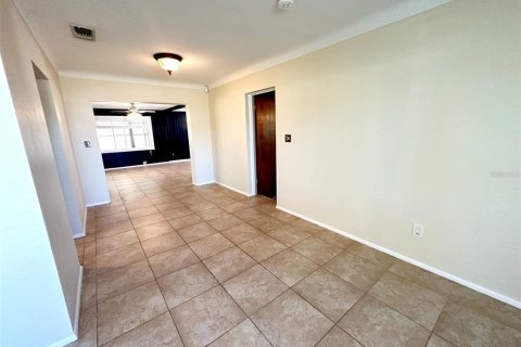 Villa ou maison à louer à Saint Petersburg, Floride: 3 chambres, 165.55 m2 № 2114234 - photo 8