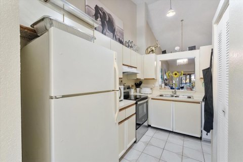 Купить кондоминиум в Окленд-Парк, Флорида 4 комнаты, 99.87м2, № 2085543 - фото 10