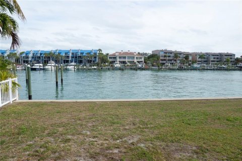 Land in Tierra Verde, Florida № 1717537 - photo 9
