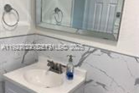 Appartement à louer à Miami, Floride: 1 chambre, 39.02 m2 № 1988120 - photo 9