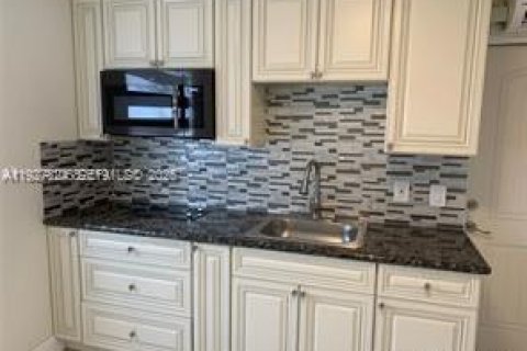 Appartement à louer à Miami, Floride: 1 chambre, 39.02 m2 № 1988120 - photo 2