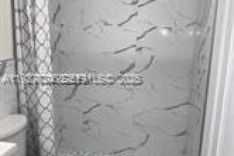 Appartement à louer à Miami, Floride: 1 chambre, 39.02 m2 № 1988120 - photo 7