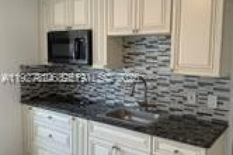 Appartement à louer à Miami, Floride: 1 chambre, 39.02 m2 № 1988120 - photo 5