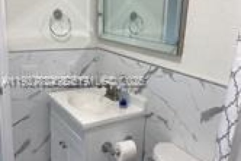 Appartement à louer à Miami, Floride: 1 chambre, 39.02 m2 № 1988120 - photo 4