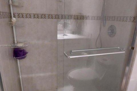 Снять в аренду кондоминиум в Халландейл-Бич, Флорида 2 спальни, 113.53м2, № 2086654 - фото 18