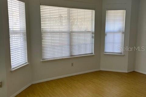 House in Orlando, Florida 4 bedrooms, 178 sq.m. № 2150507 - photo 6