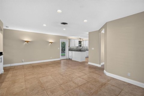 House in Ormond Beach, Florida 3 bedrooms, 242.29 sq.m. № 2431206 - photo 12