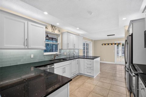 House in Ormond Beach, Florida 3 bedrooms, 242.29 sq.m. № 2431206 - photo 23