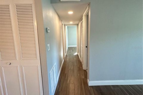 Copropriété à louer à Sarasota, Floride: 2 chambres, 90.58 m2 № 2091949 - photo 4