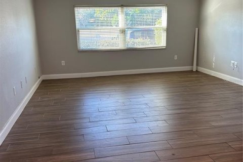 Copropriété à louer à Sarasota, Floride: 2 chambres, 90.58 m2 № 2091949 - photo 7
