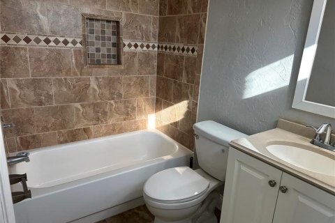 Copropriété à louer à Sarasota, Floride: 2 chambres, 90.58 m2 № 2091949 - photo 19