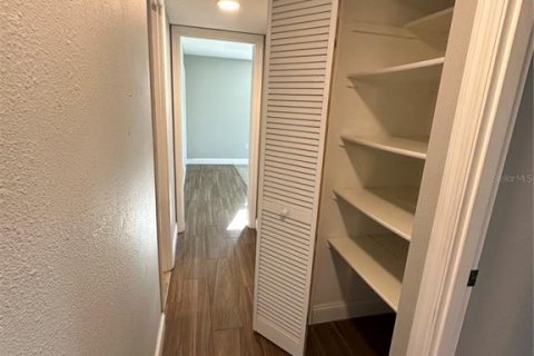 Copropriété à louer à Sarasota, Floride: 2 chambres, 90.58 m2 № 2091949 - photo 10