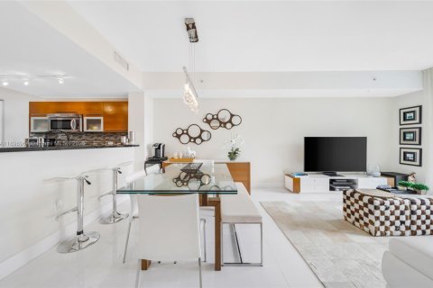 Copropriété à louer à Miami, Floride: 2 chambres, 98.29 m2 № 1967071 - photo 7