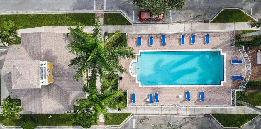 Townhouse in Jupiter, Florida 2 bedrooms, 148.36 sq.m. № 1072738