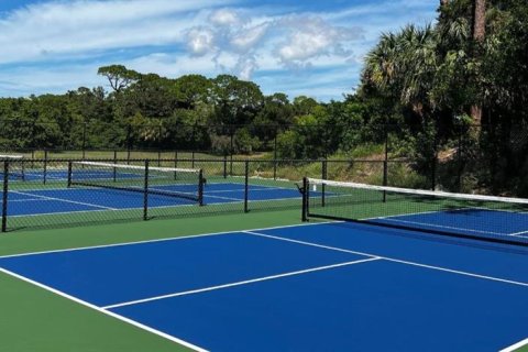 Townhouse in Palm Harbor, Florida 3 bedrooms, 211.91 sq.m. № 2130319 - photo 14