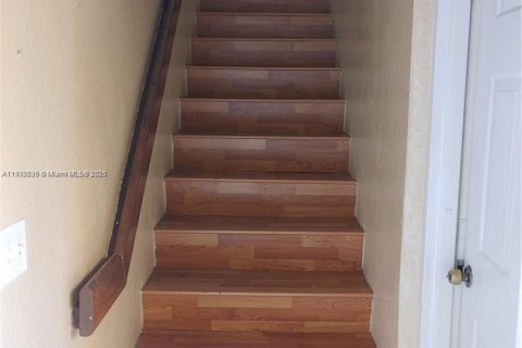 Townhouse in Hialeah, Florida 3 bedrooms, 123.56 sq.m. № 1956214 - photo 2