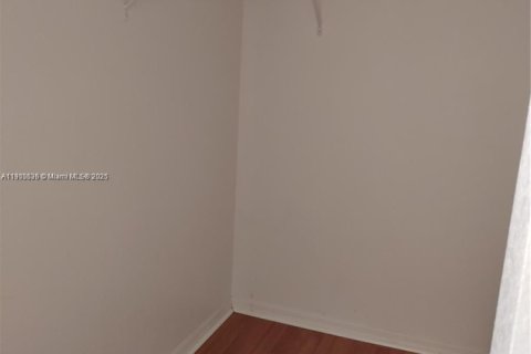 Townhouse in Hialeah, Florida 3 bedrooms, 123.56 sq.m. № 1956214 - photo 9