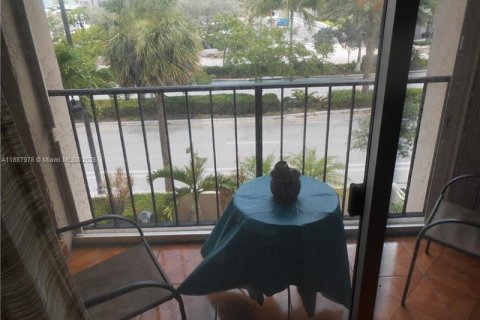 Condominio en alquiler en Fort Lauderdale, Florida, 1 dormitorio, 63.17 m2 № 2012425 - foto 4