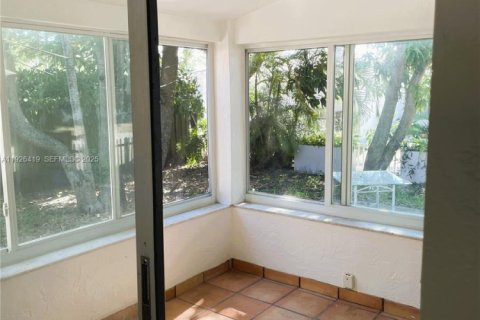 Casa en alquiler en Hollywood, Florida, 2 dormitorios, 91.6 m2 № 1986350 - foto 7