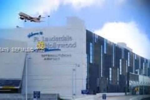 Casa en alquiler en Hollywood, Florida, 2 dormitorios, 91.6 m2 № 1986350 - foto 20