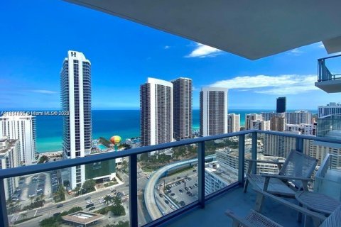 Condo in Hollywood, Florida, 2 bedrooms  № 1766338 - photo 27
