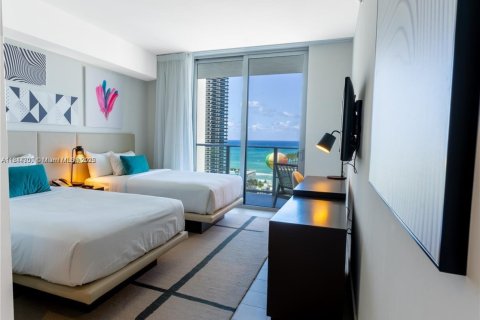 Condo in Hollywood, Florida, 2 bedrooms  № 1766338 - photo 22