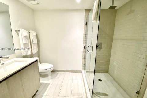 Condo in Hollywood, Florida, 2 bedrooms  № 1766338 - photo 25