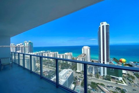 Condo in Hollywood, Florida, 2 bedrooms  № 1766338 - photo 28