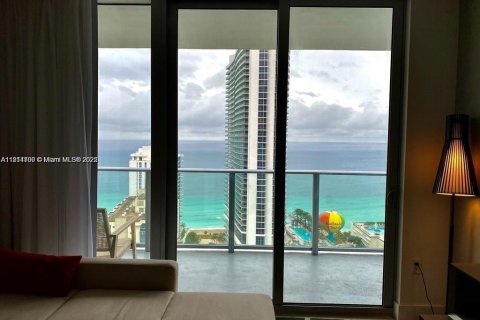 Condo in Hollywood, Florida, 2 bedrooms  № 1766338 - photo 5