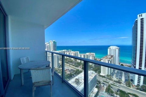 Condo in Hollywood, Florida, 2 bedrooms  № 1766338 - photo 29