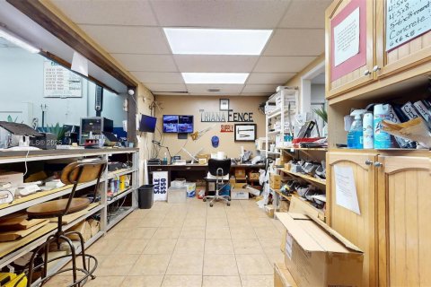 Propiedad comercial en venta en Homestead, Florida № 1939783 - foto 12