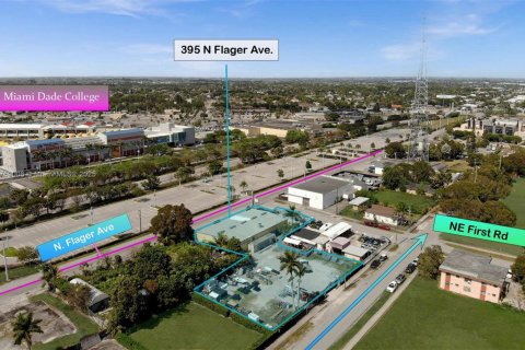 Propiedad comercial en venta en Homestead, Florida № 1939783 - foto 1