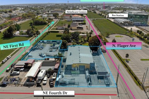 Propiedad comercial en venta en Homestead, Florida № 1939783 - foto 2
