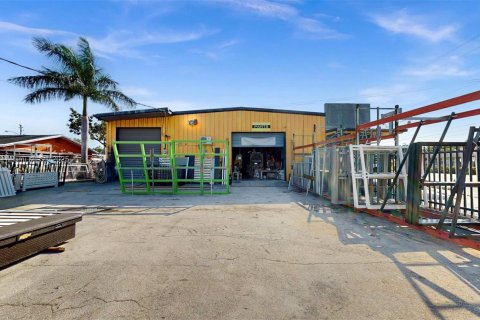 Propiedad comercial en venta en Homestead, Florida № 1939783 - foto 25